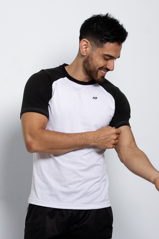 Camiseta Blanca con Negro